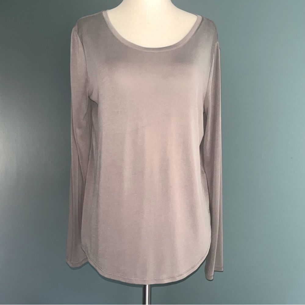 BANANA REPUBLIC LONG SLEEVE SILKY SOFT SHIRT | KHAKI GREEN | SIZE SMALL